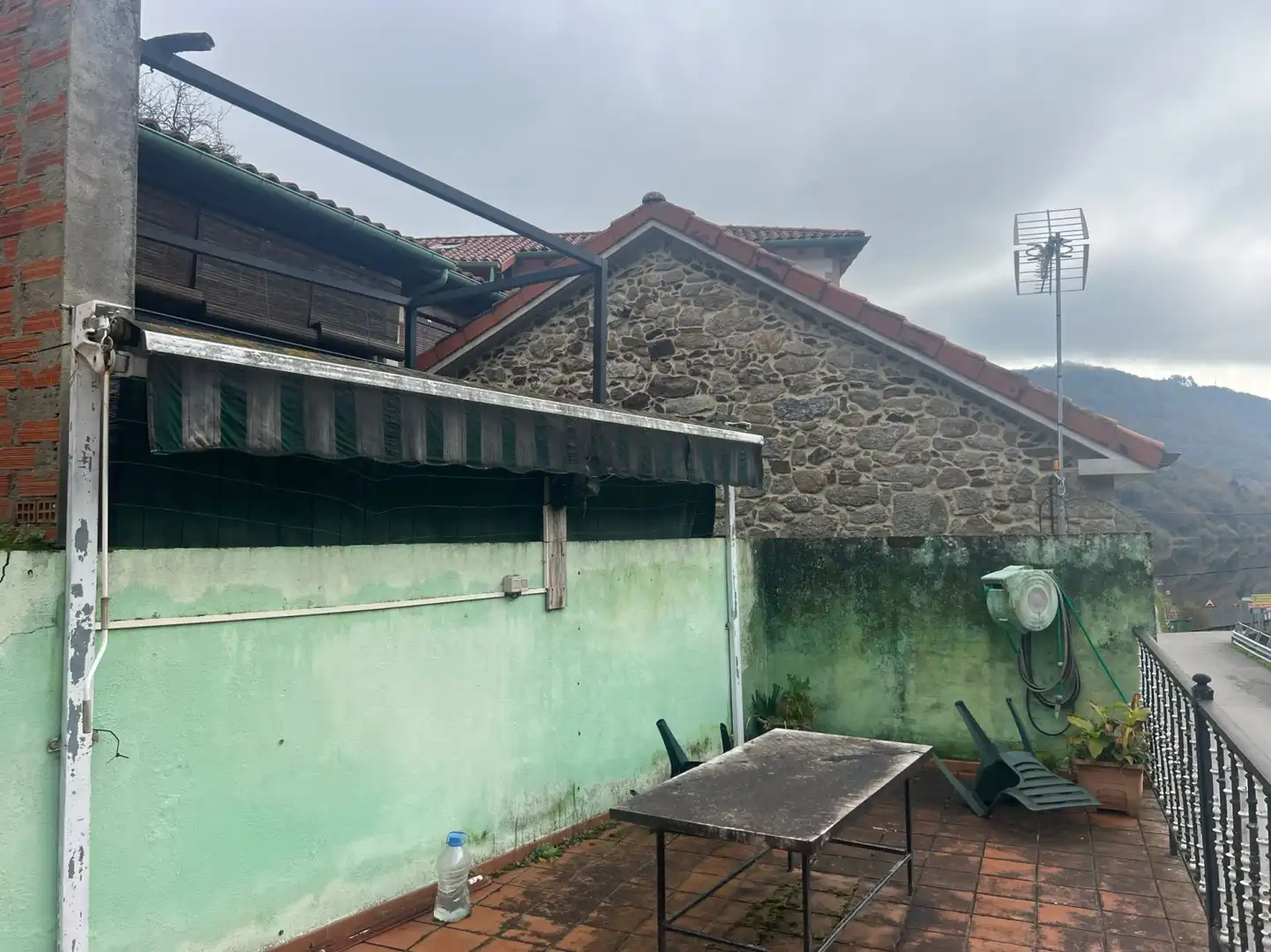 Vista exterior de Casa o chalet en venta en O Saviñao  con Calefacción