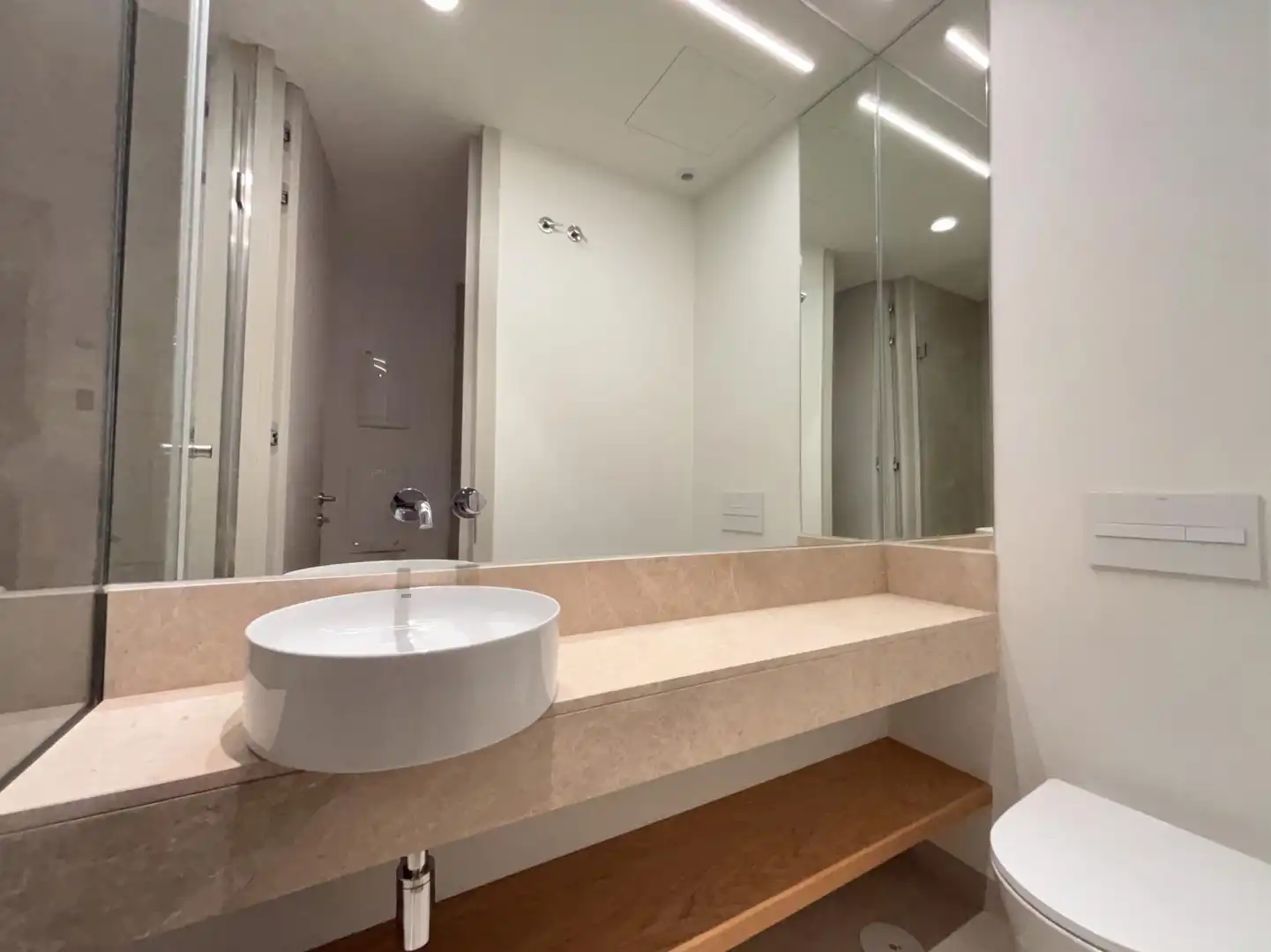 Baño de Piso de alquiler en Madrid con Aire acondicionado, Calefacción y Terraza