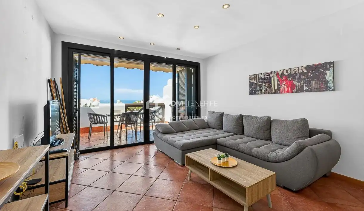 Sala de estar de Casa o chalet en venta en Adeje con Terraza, Amueblado y TV
