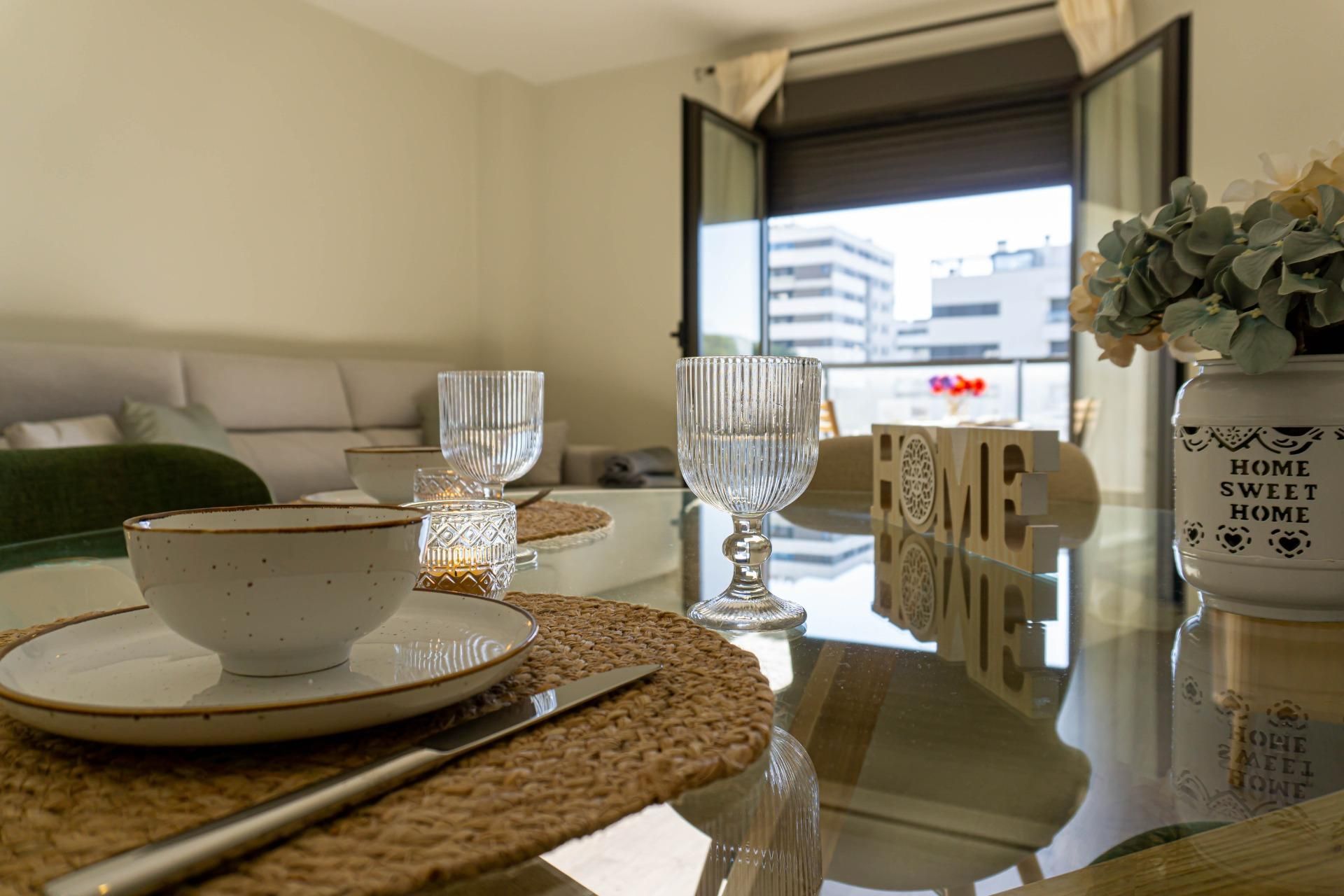 Dining room of Flat for sale in  Sevilla Capital  with Air Conditioner, Terrace and Community pool