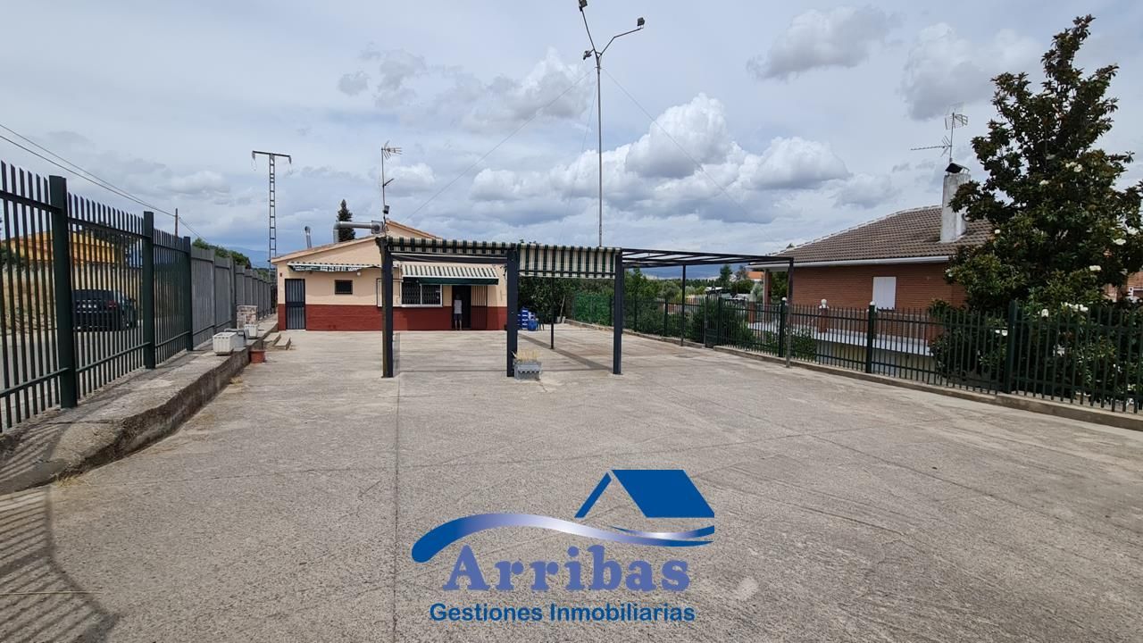 Vista exterior de Local en venda en Hormigos amb Aire condicionat