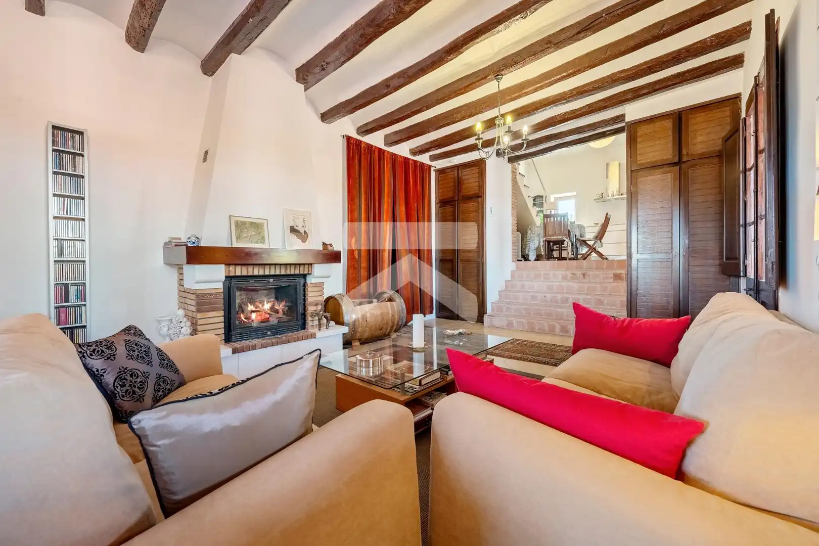 Sala d'estar de Finca rústica en venda en El Molar (Tarragona) amb Aire condicionat, Calefacció i Jardí privat