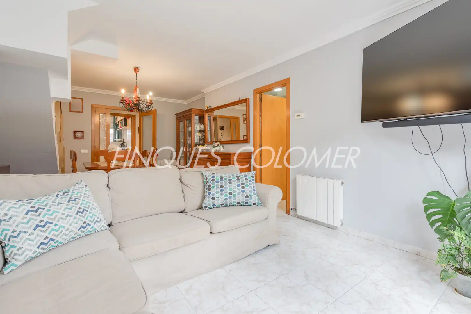 Sala de estar de Dúplex en venta en Rubí con Aire acondicionado, Calefacción y Jardín privado