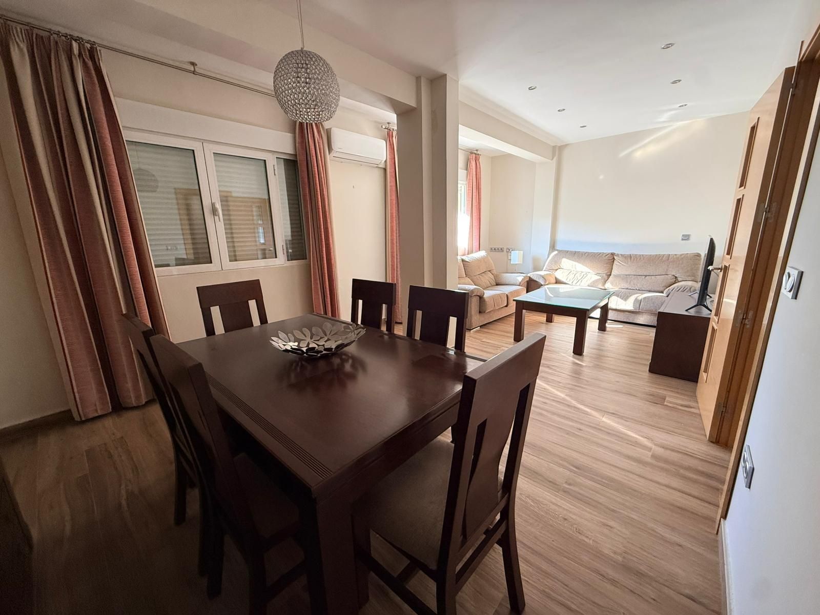 Dining room of Flat to rent in  Granada Capital  with Air Conditioner, Heating and Balcony
