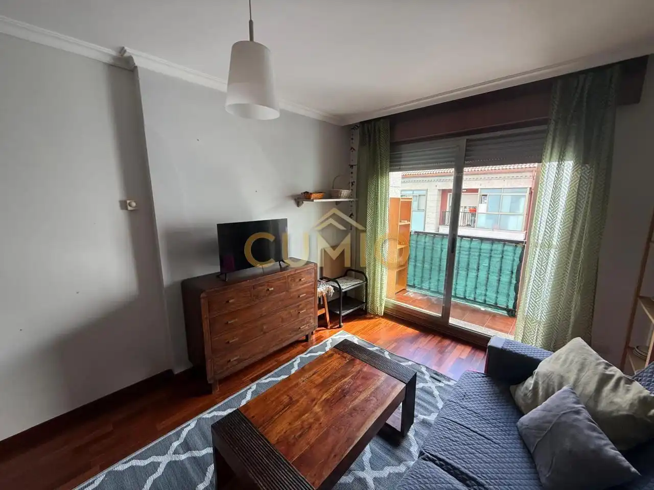 Sala d'estar de Pis de lloguer en Gondomar amb Calefacció, Parquet i Moblat
