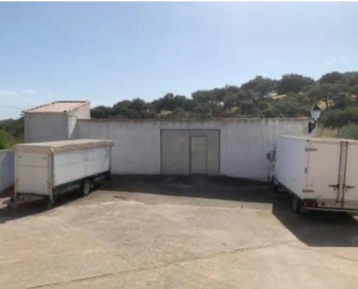 Parking of Houses for sale in Fuente Obejuna  with Swimming Pool