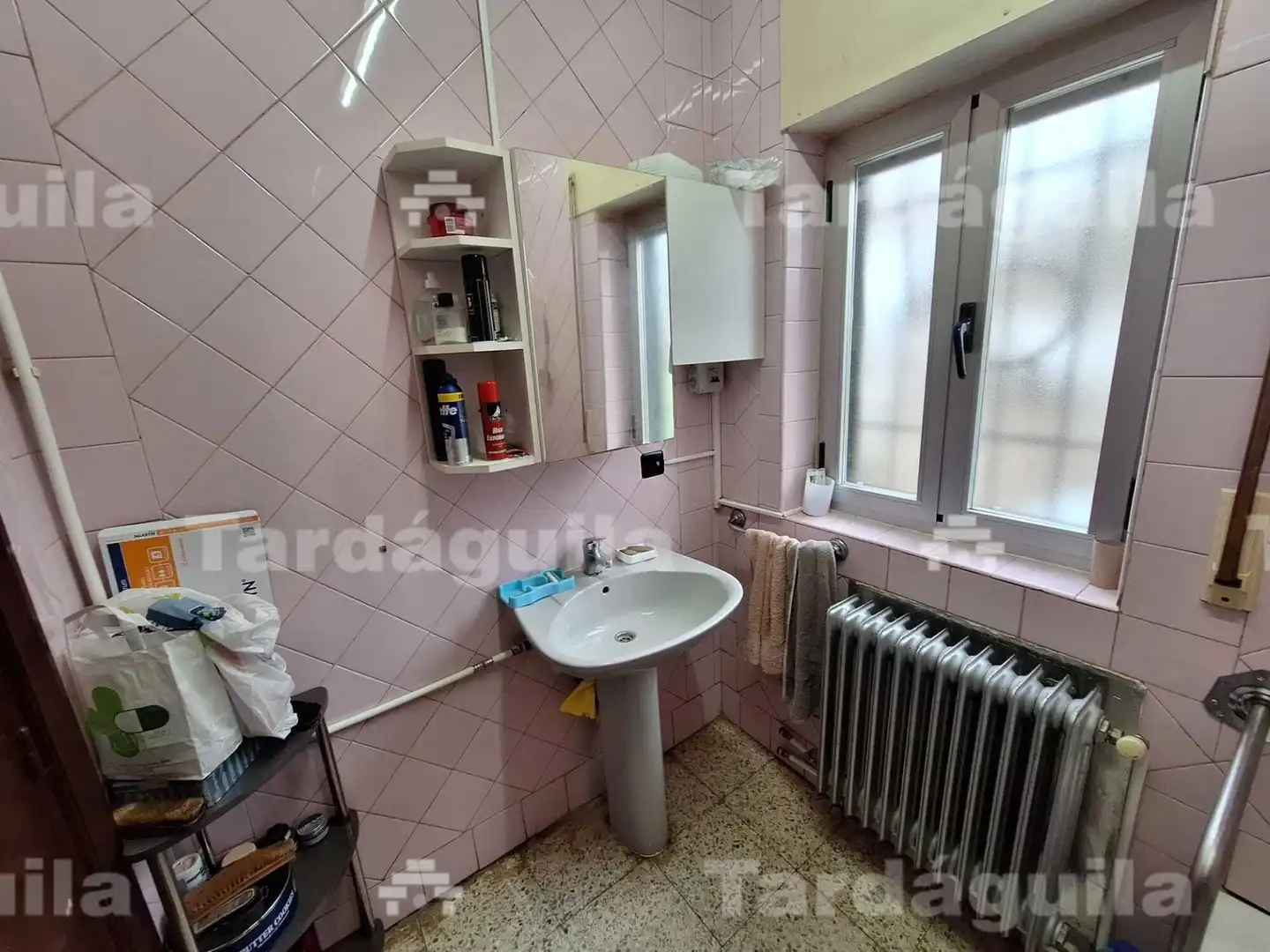 Baño de Finca rústica en venta en Castellanos de Villiquera con Calefacción, Jardín privado y Trastero
