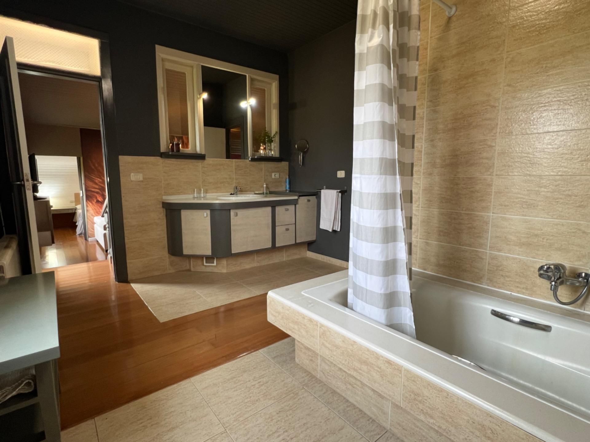 Bany de Casa o xalet en venda en Celanova amb Calefacció, Jardí privat i Terrassa