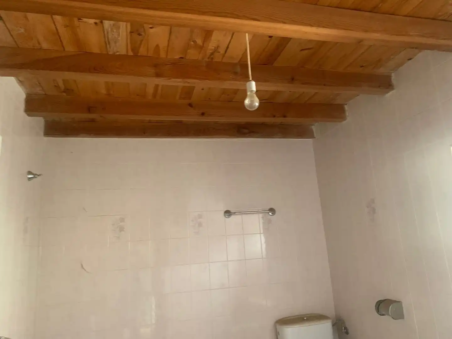Bathroom of Houses for sale in Bonilla de la Sierra  with Heating and Storage room