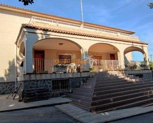 Vista exterior de Casa o xalet en venda en Elche / Elx amb Aire condicionat, Terrassa i Piscina