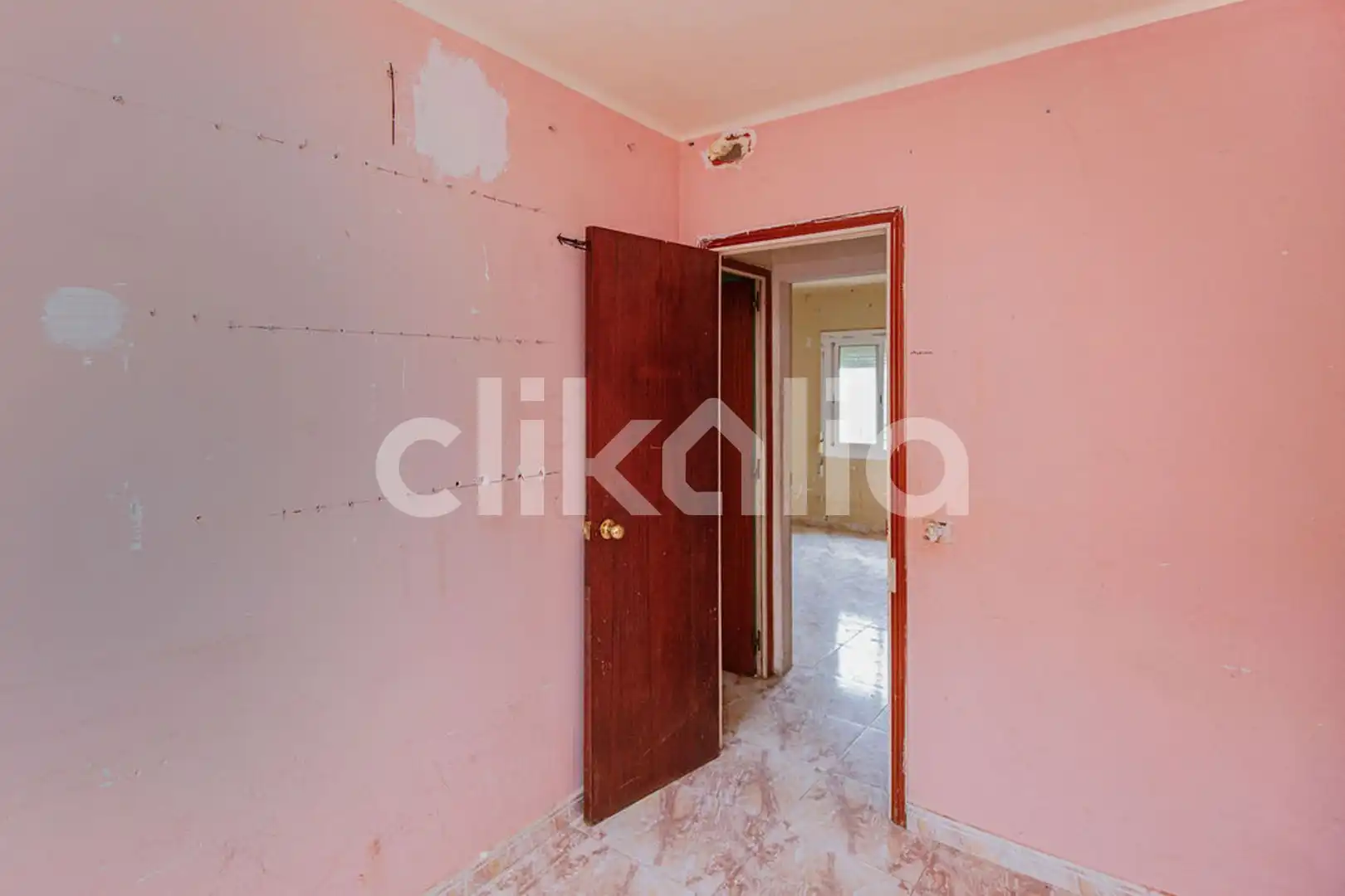 Bedroom of Flat for sale in Girona
