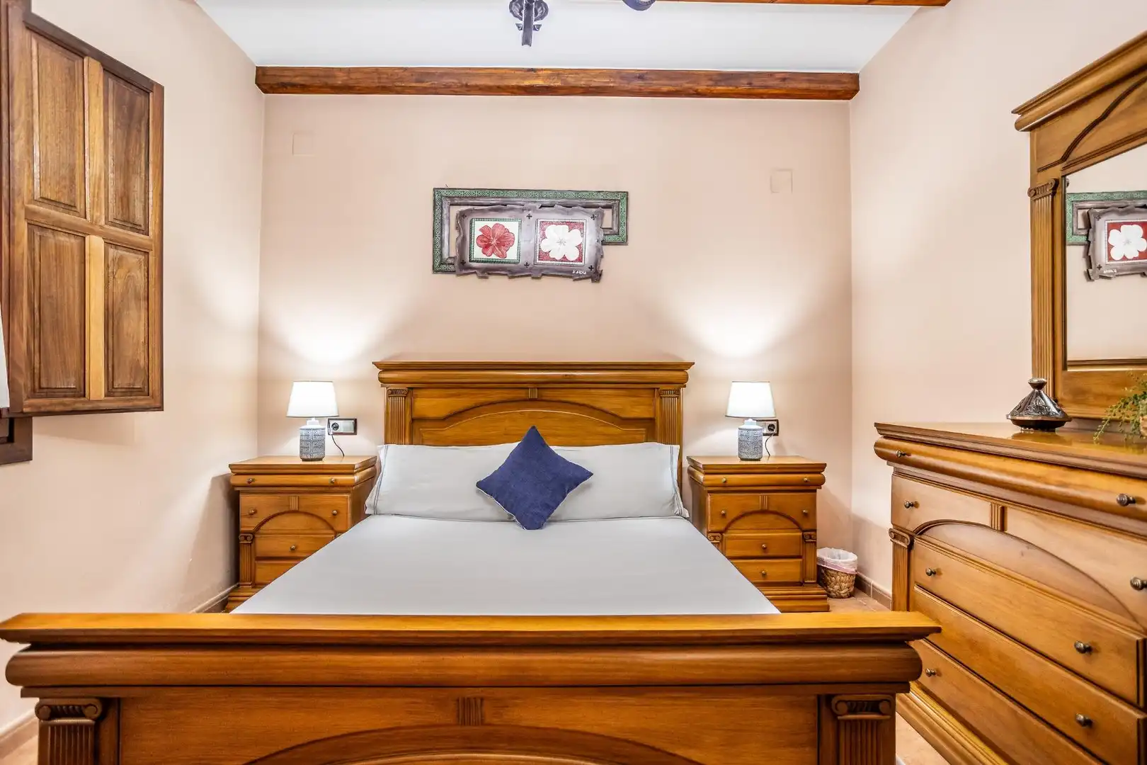 Dormitori de Casa o xalet en venda en Pedralba amb Aire condicionat, Calefacció i Jardí privat