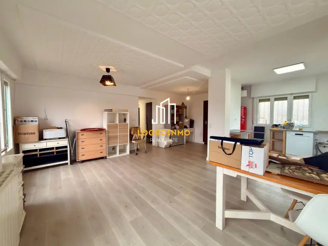 Houses for sale in Tricio  with Heating, Private garden and Parquet flooring