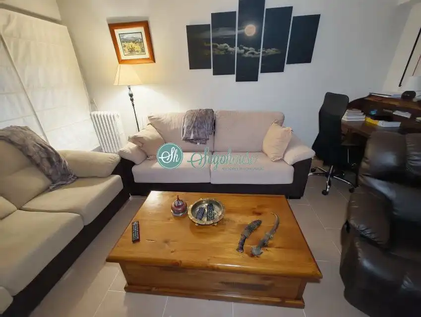 Sala de estar de Piso en venta en Segovia con Calefacción, Terraza y Amueblado