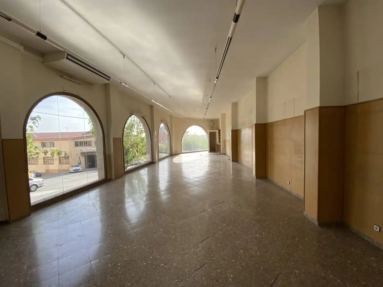 Local comercial de lloguer a Plaza PAU CASALS, imagen 4