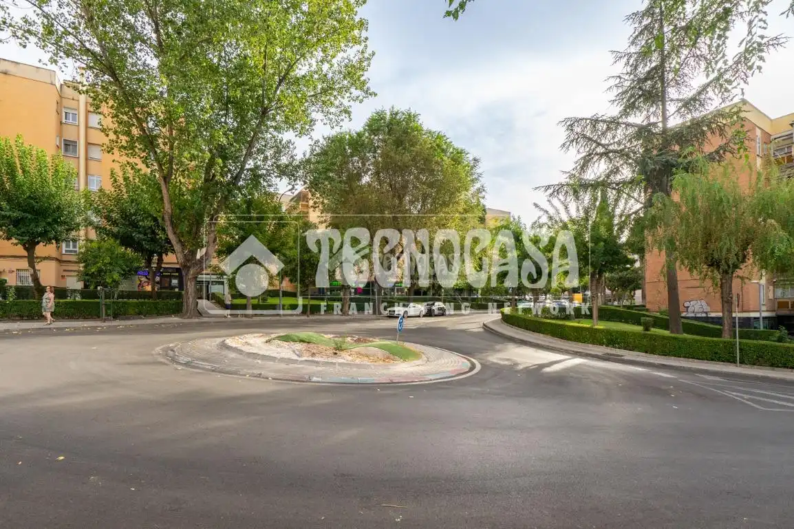 Vista exterior de Pis en venda en Coslada amb Calefacció i Terrassa