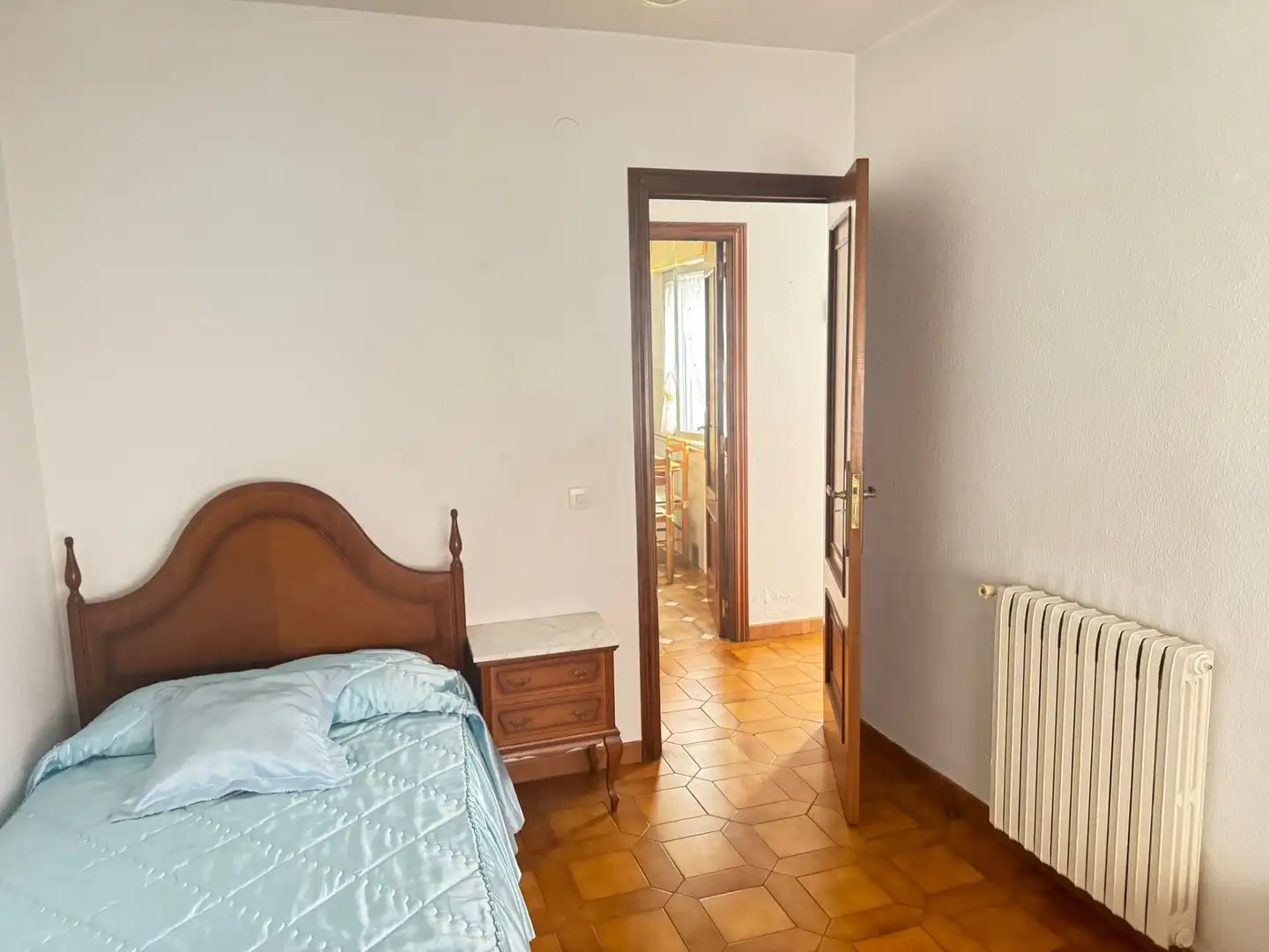 Habitación de Casa o chalet en venta en Valverde de la Virgen con Calefacción y Terraza