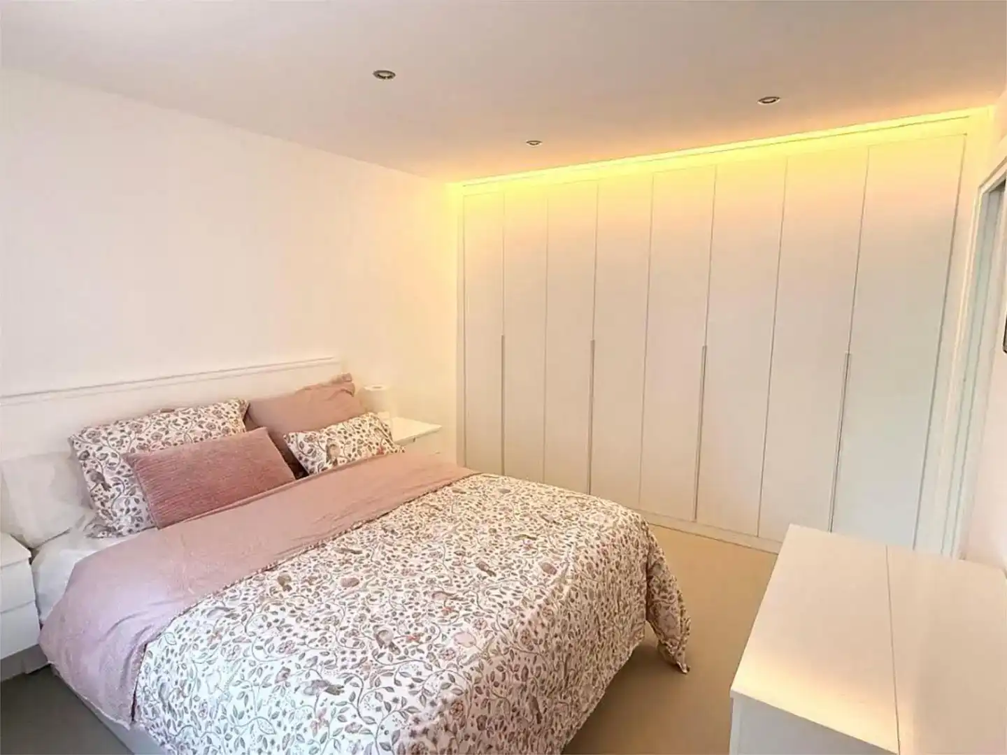 Schlafzimmer von Wohnung zur Miete in Sestao 