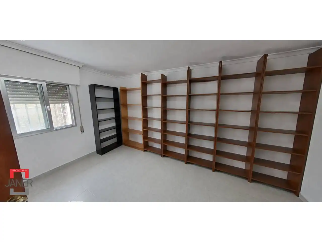Bedroom of Houses for sale in Tomares  with Air Conditioner, Private garden and Terrace