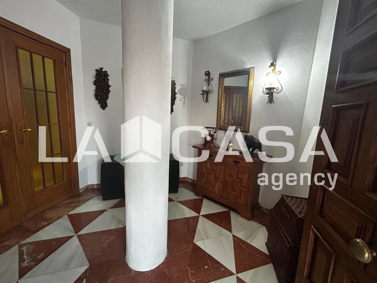House or chalet for sale in Montequinto  with Air Conditioner