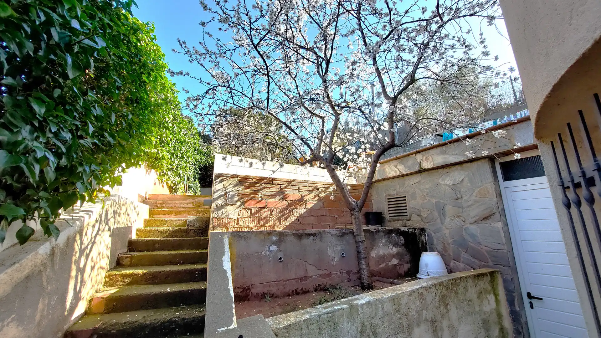 Detached homes for sale in Sant Llorenç Savall