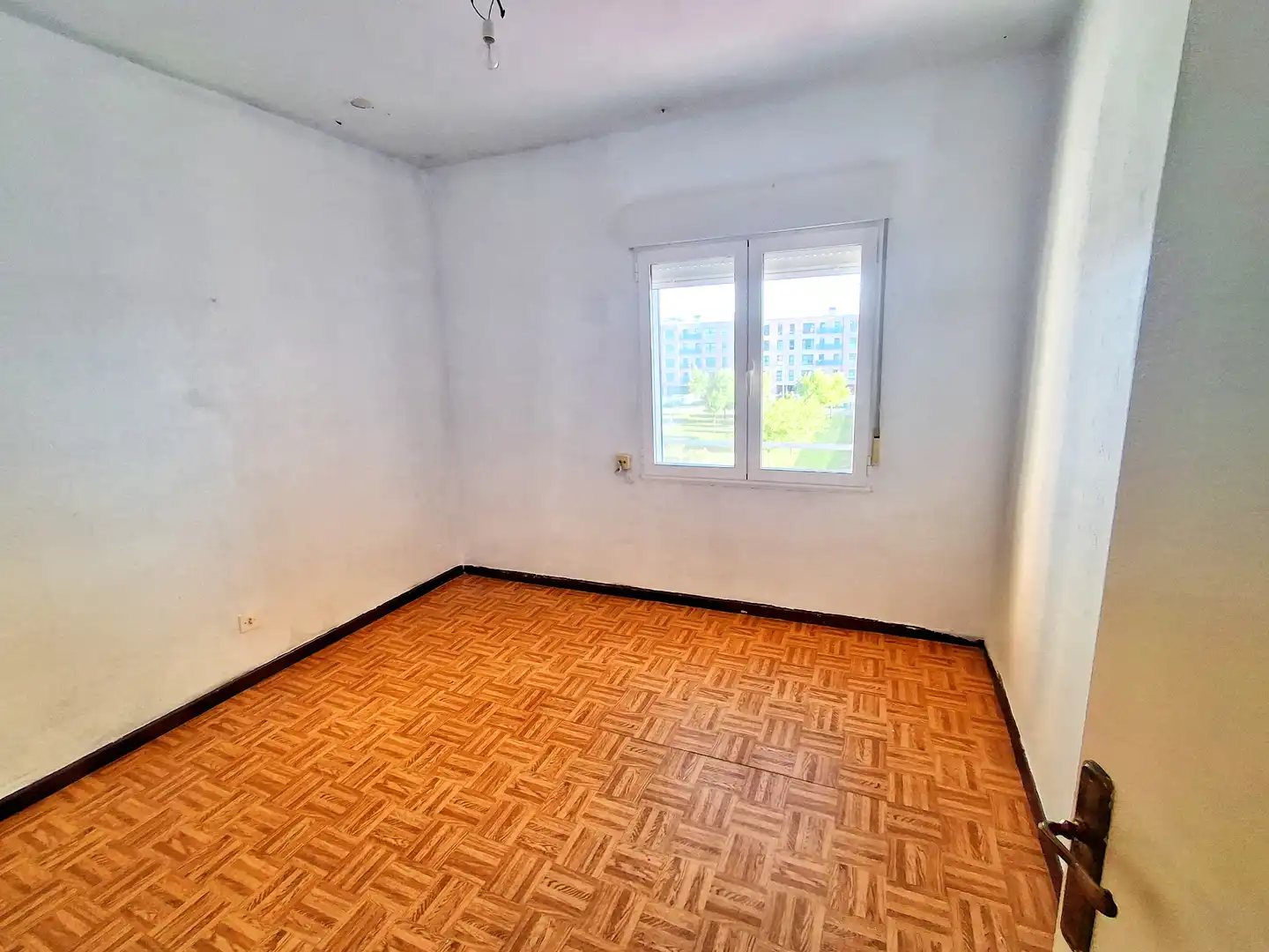 Habitación de Piso en venta en Aranda de Duero con Calefacción, Trastero y Horno