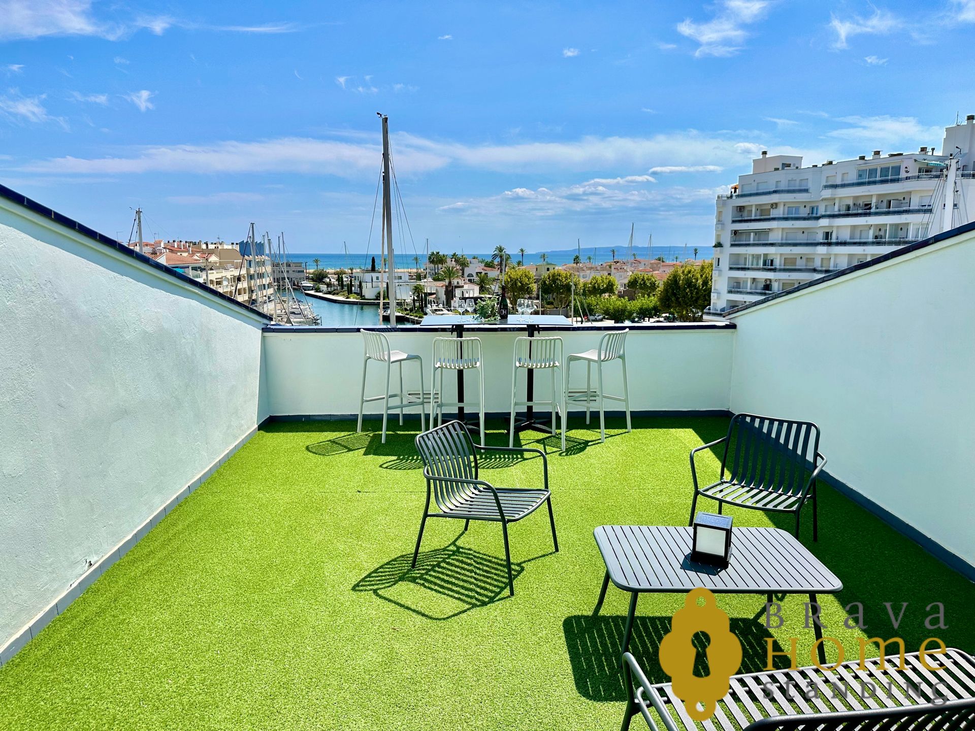 Terrassa de Àtic en venda en Empuriabrava amb Aire condicionat, Terrassa i Moblat
