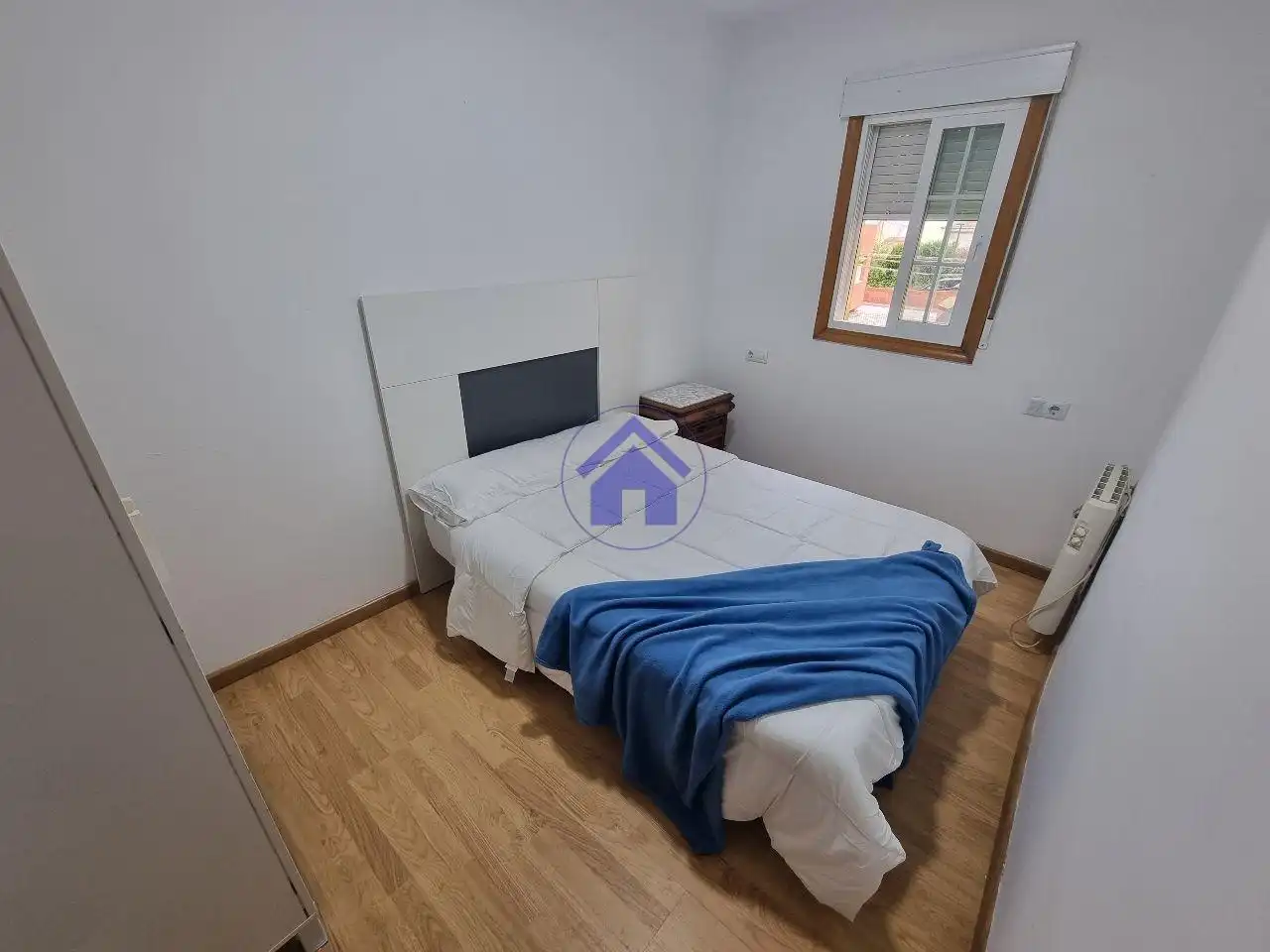 Habitación de Apartamento de alquiler en Vigo  con Calefacción y Amueblado