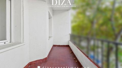 Foto 3 de Piso de alquiler en De Agustín de Foxá, Castilla, Madrid