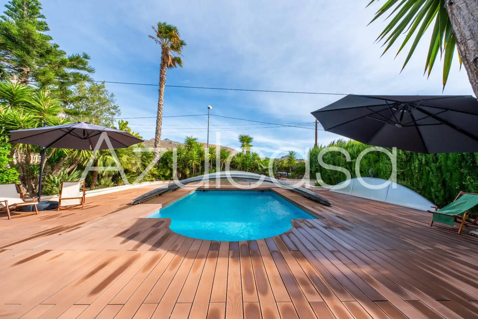 Vista exterior de Casa o xalet en venda en Alicante / Alacant amb Aire condicionat, Jardí privat i Terrassa