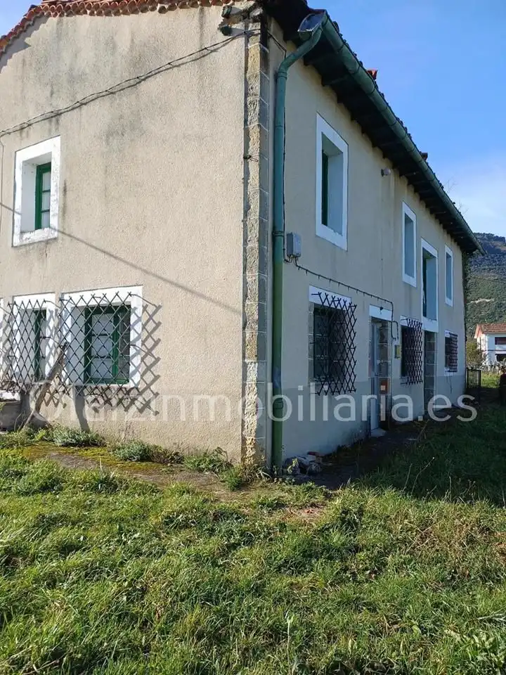 Vista exterior de Casa o chalet en venta en Valle de Mena
