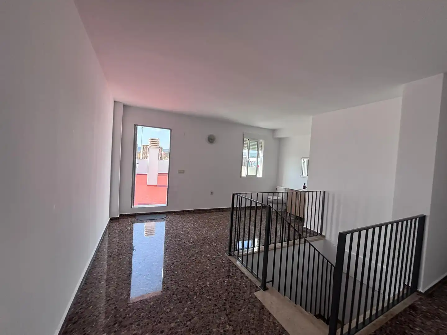 Attic for sale in Casinos  with Terrace, Storage room and Oven