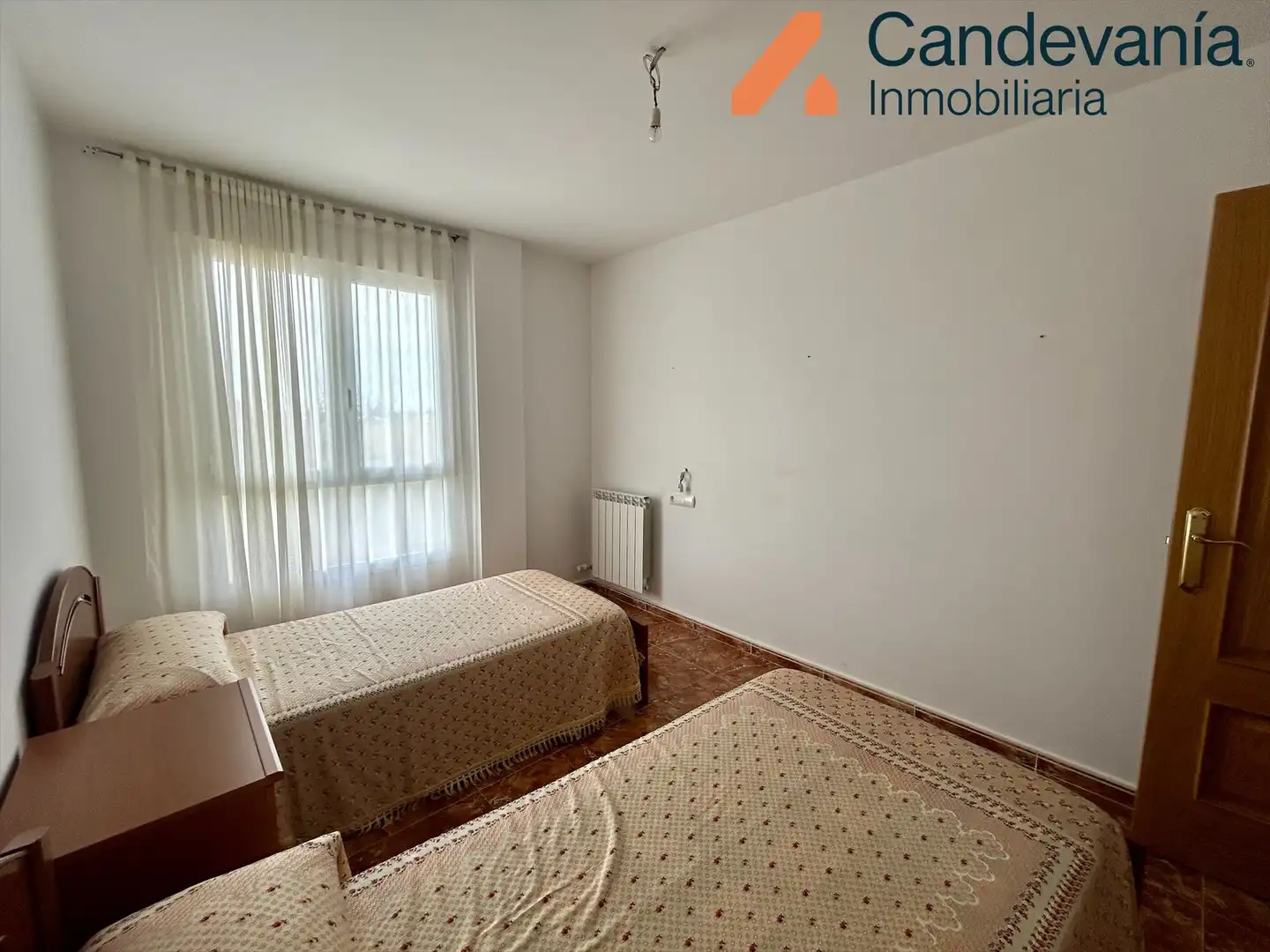 Habitación de Piso en venta en San Mateo de Gállego con Calefacción y Trastero