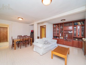 Piso con ascensor en venta en Plaza de Valdehondillo