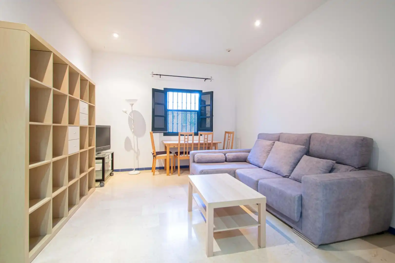Sala de estar de Apartamento en venta en Sevilla con Aire acondicionado, Calefacción y Amueblado