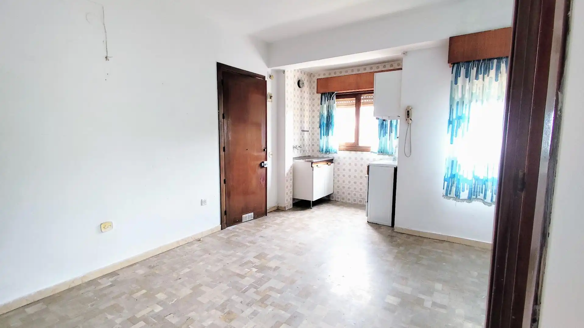 Cocina de Estudio en venta en Torremolinos con Jardín privado y Piscina comunitaria
