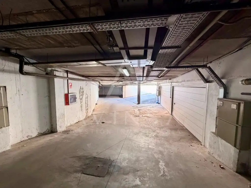 Aparcament de Casa o xalet en venda en Guadalajara