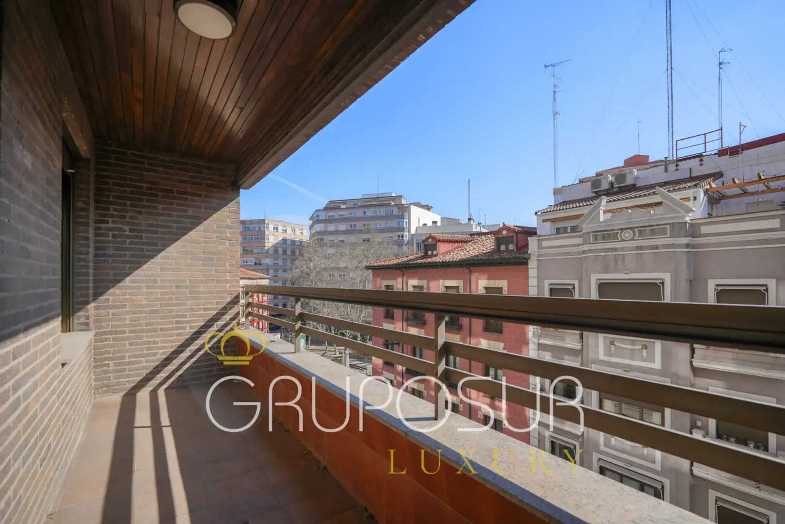 Vista exterior de Piso en venta en Valladolid con Calefacción, Parquet y Terraza