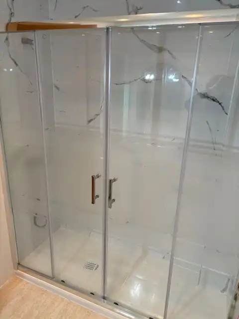 Badezimmer von Wohnung zum Verkauf in Barcelona mit Abstellraum und Alarm