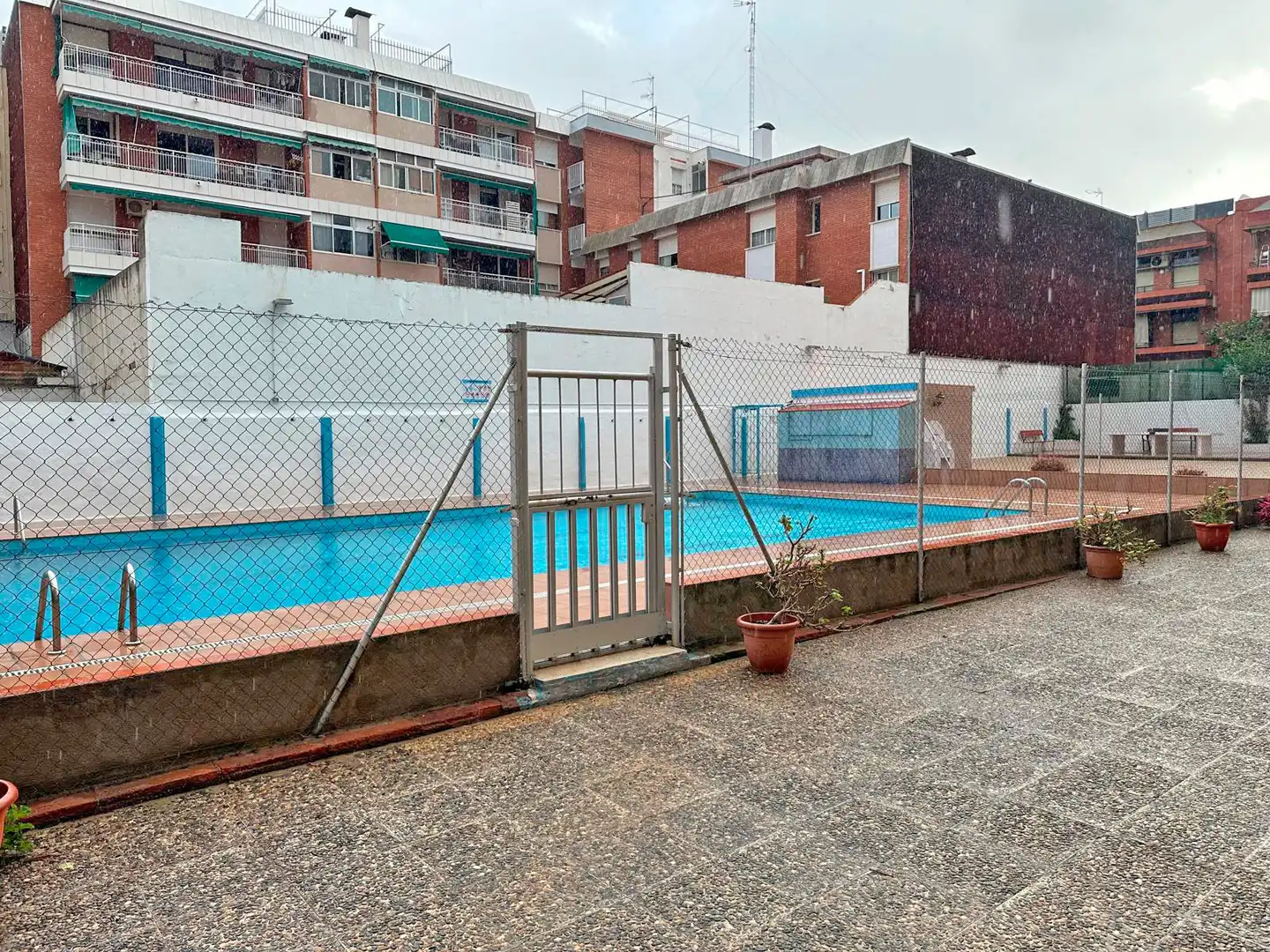 Piscina de Pis en venda en Sant Boi de Llobregat amb Terrassa