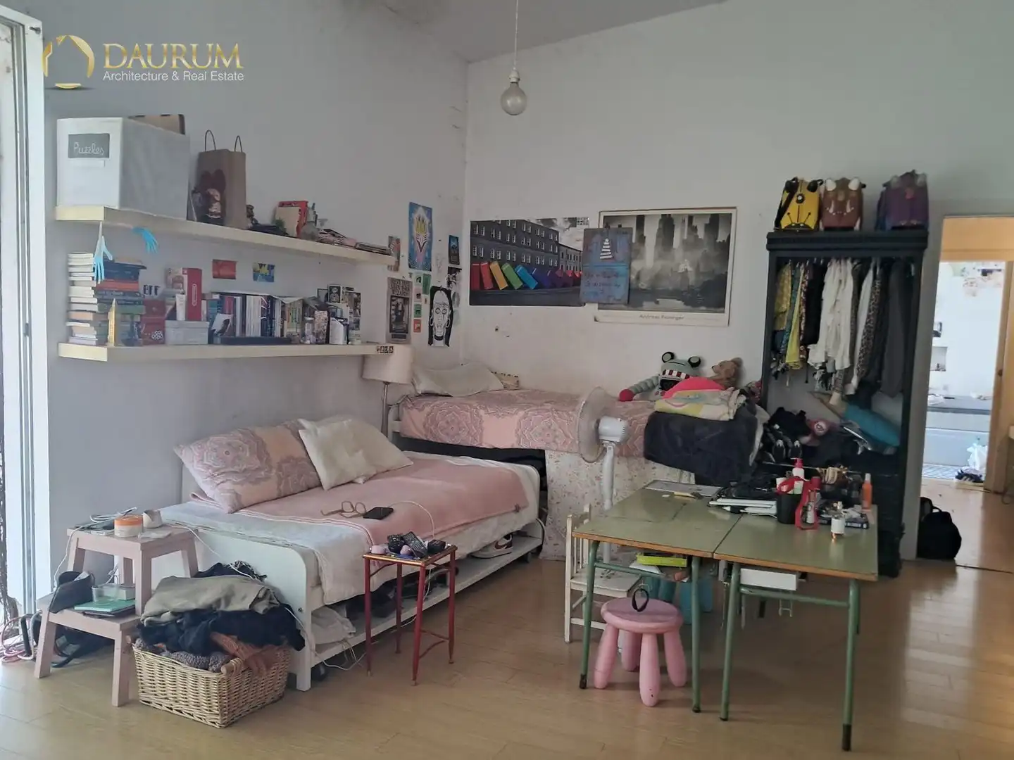 Bedroom of Houses for sale in Valencia  with Air Conditioner, Swimming Pool and Community pool