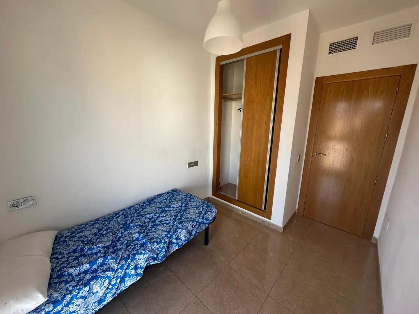 Schlafzimmer von Wohnung zum Verkauf in Murcia mit Klimaanlage, Abstellraum und Möbliert