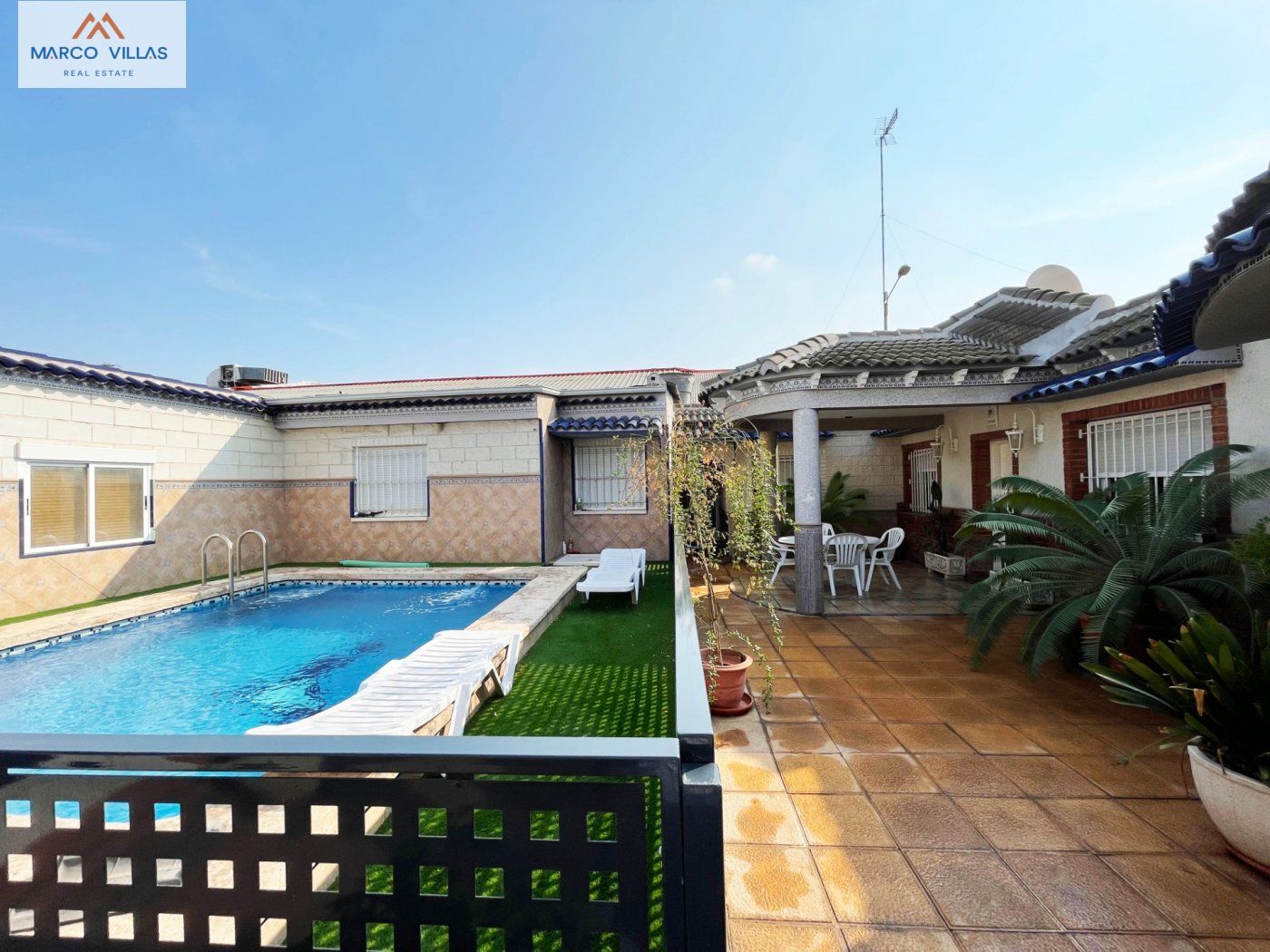 Exterior view of Flat for sale in Almoradí  with Air Conditioner, Heating and Private garden