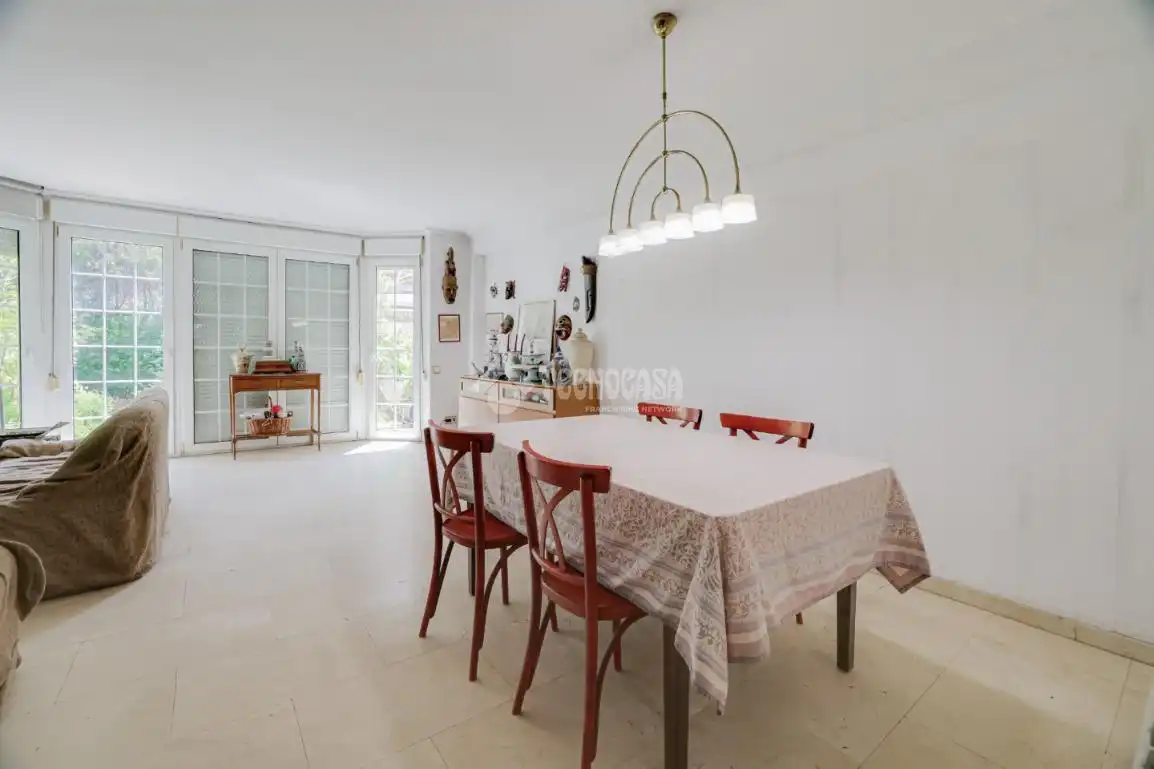 Comedor de Casa adosada en venta en Rubí con Aire acondicionado, Calefacción y Amueblado