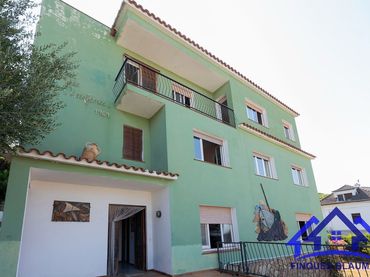 Casa amb jardí en venda a Urbanitzacions