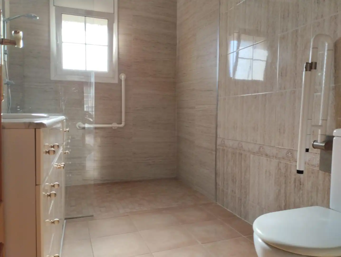 Bathroom of Houses for sale in Rubí  with Air Conditioner, Heating and Private garden