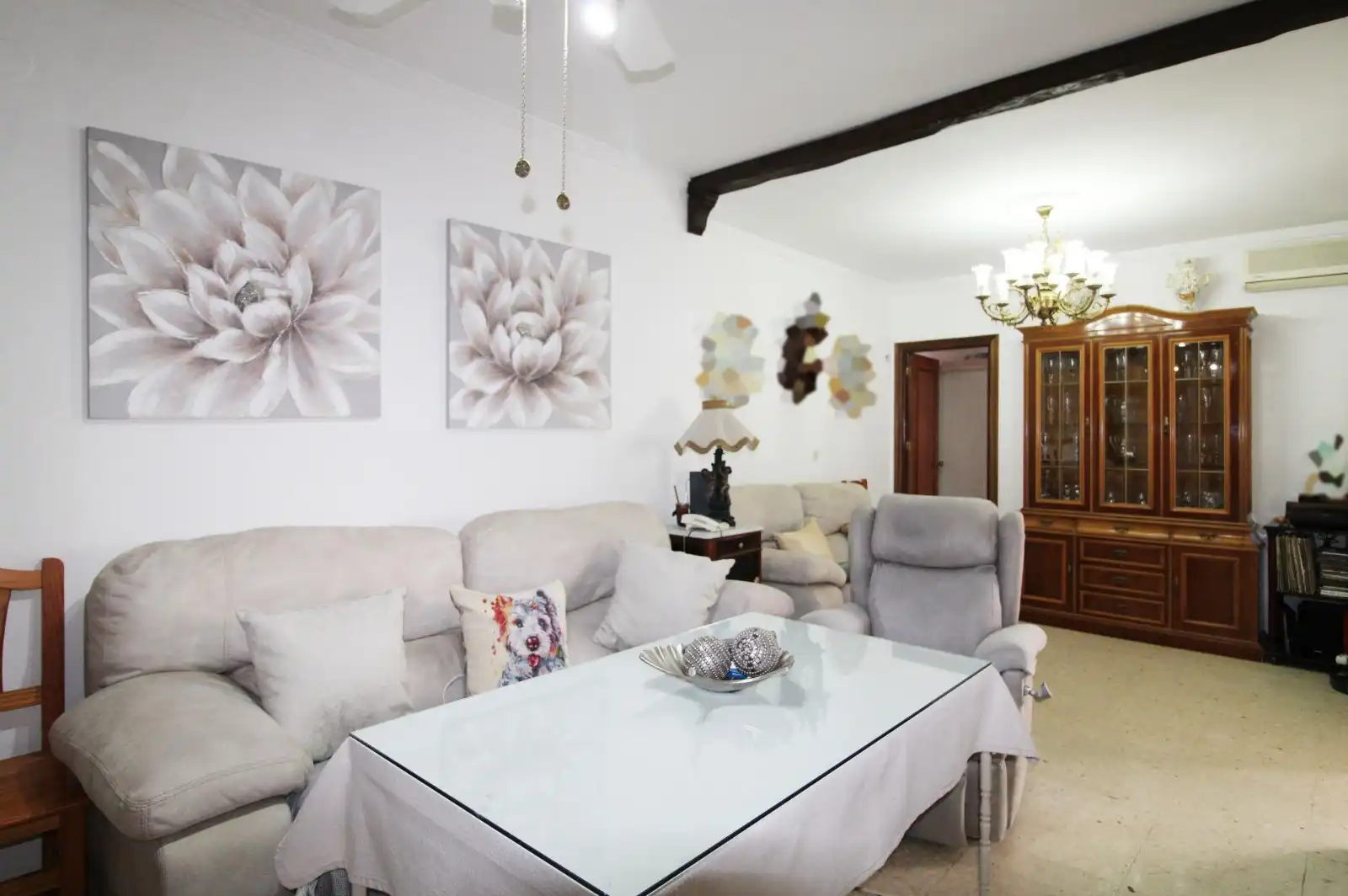 Sala d'estar de Casa o xalet en venda en Córdoba amb Terrassa