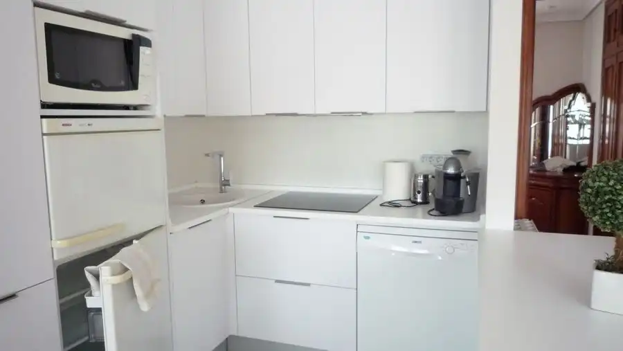 Cocina de Piso en venta en Santander con Calefacción, Trastero y Amueblado