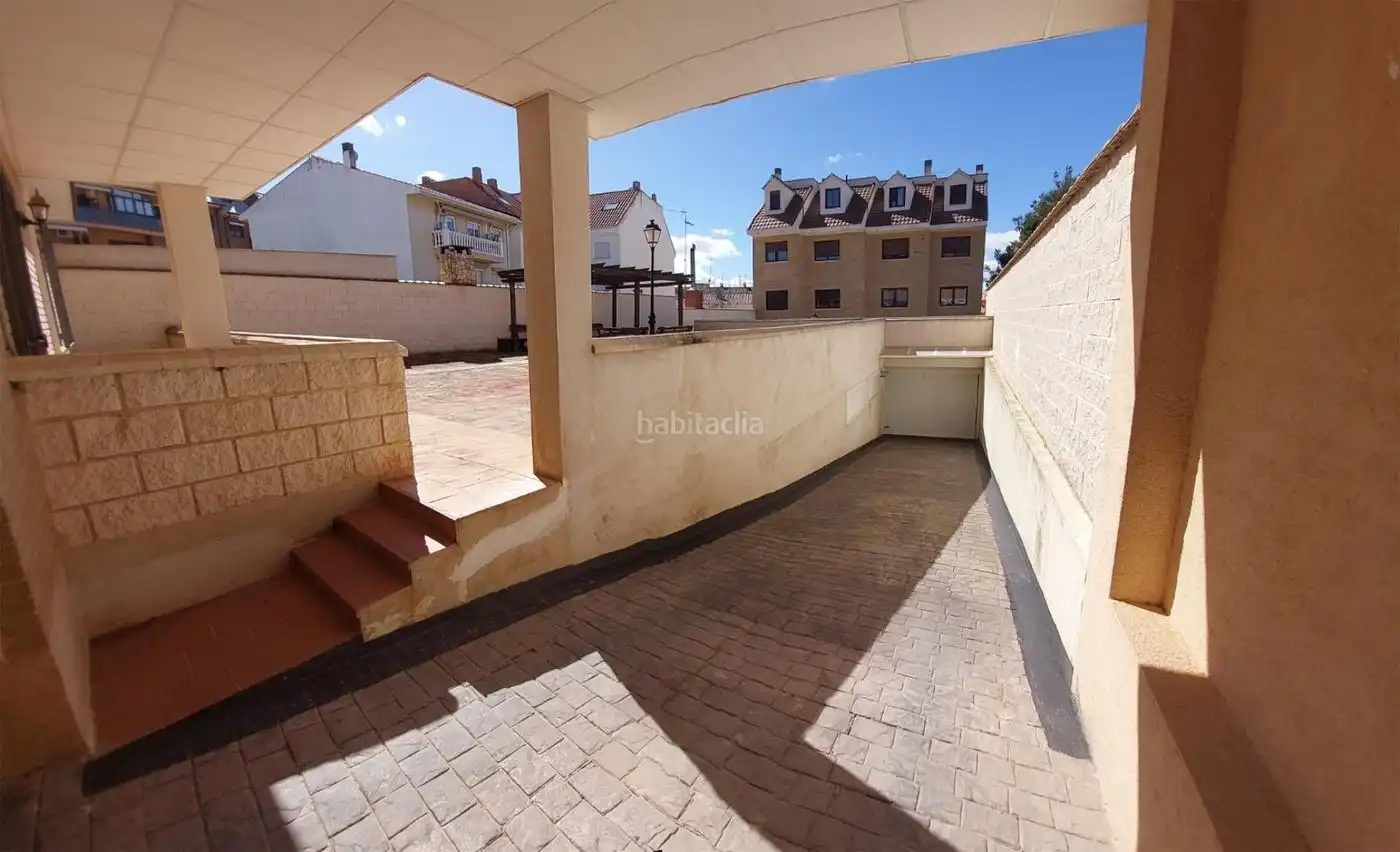 Piso con ascensor en venta en Calle Profesor Julián Gómez 7, imagen 2