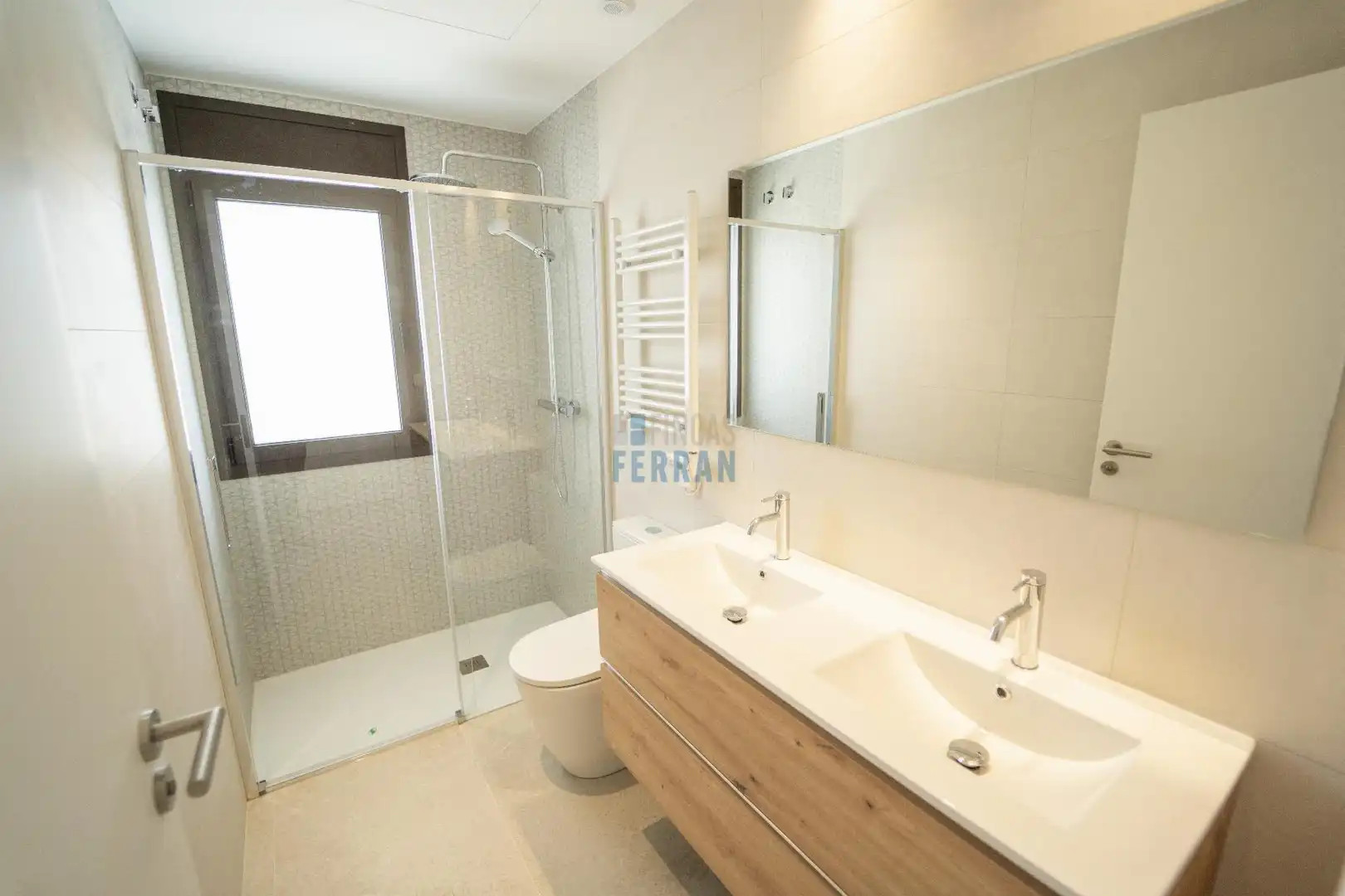 Bathroom of Houses for sale in El Vendrell  with Air Conditioner, Terrace and Swimming Pool